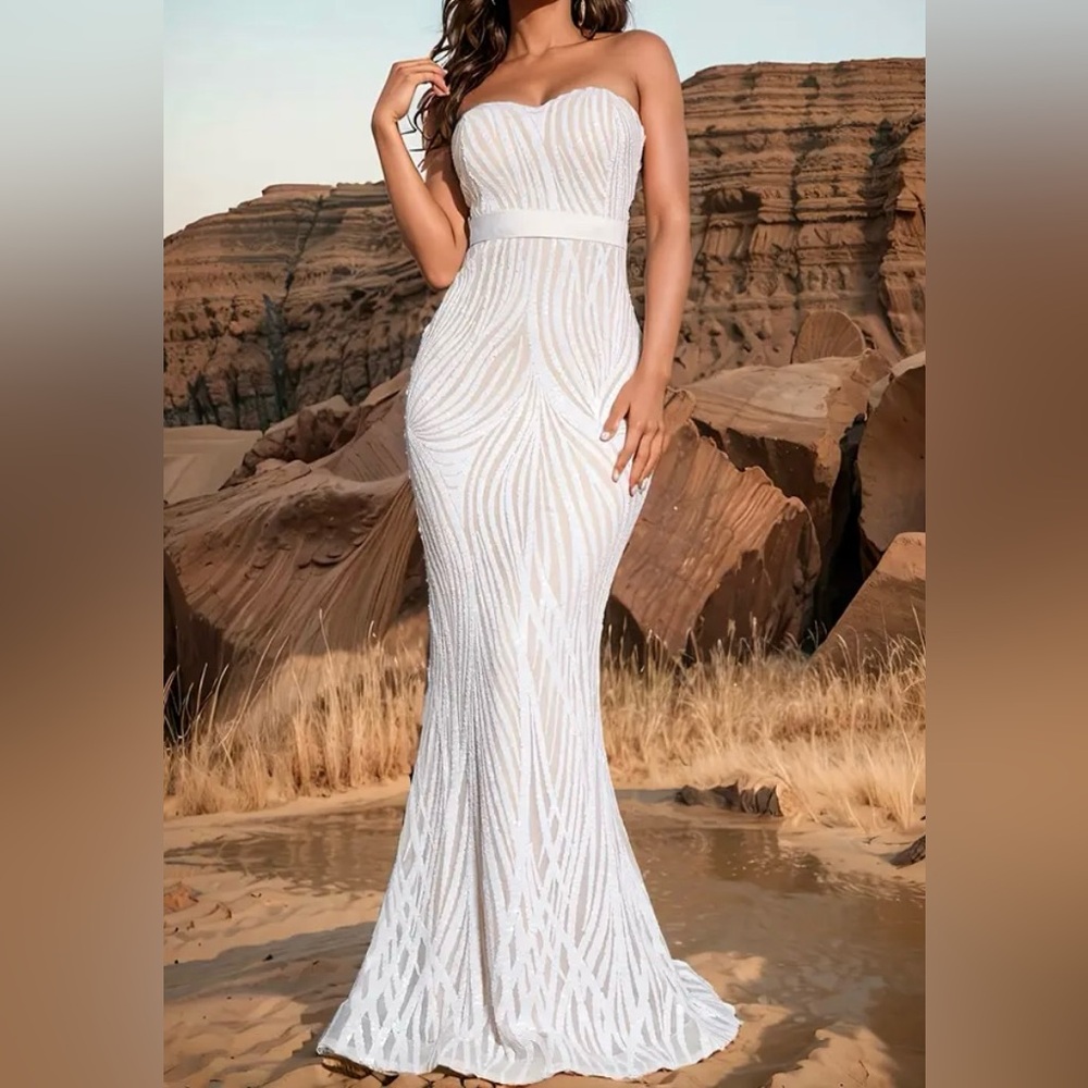 Elegant White Strapless Prom Dress